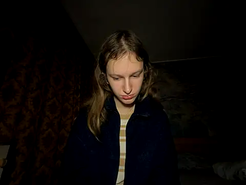 Snapshot of Eva_Angel3 chatting on 28, 10, 2025 Eva Angel3 online show from 28, 10, 2025