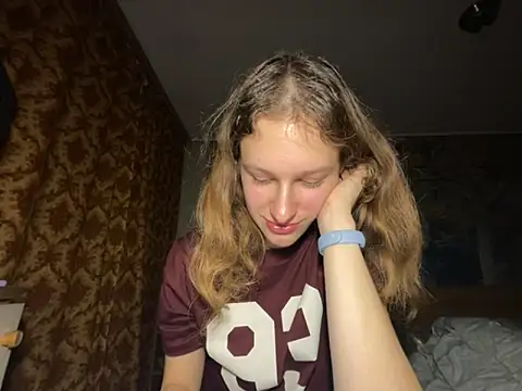 Snapshot of Eva_Angel3 chatting on 3, 11, 2025 Eva Angel3 online show from 3, 11, 2025