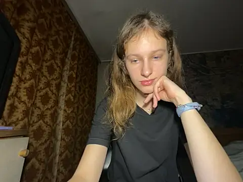 Snapshot of Eva_Angel3 chatting on 27, 11, 2025 Eva Angel3 online show from 27, 11, 2025