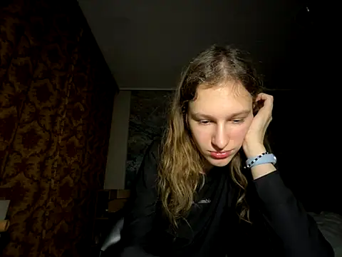 Snapshot of Eva_Angel3 chatting on 2, 12, 2025 Eva Angel3 online show from 2, 12, 2025