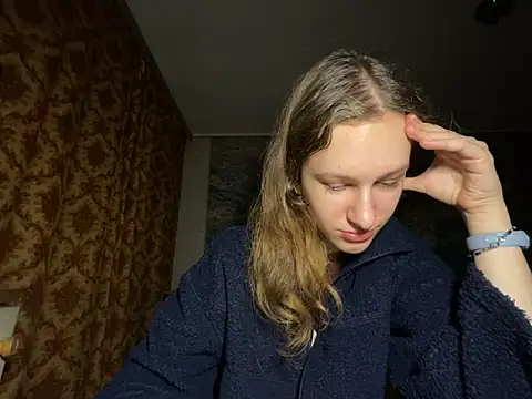 Snapshot of Eva_Angel3 chatting on 17, 12, 2025 Eva Angel3 online show from 17, 12, 2025