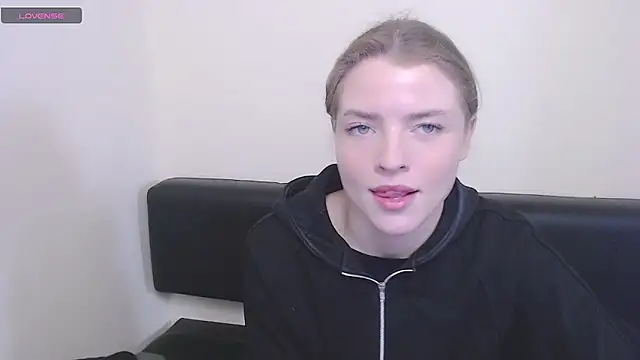 MissOliviaa  online show from 9, 12, 2024