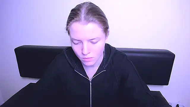 MissOliviaa  online show from 4, 2, 2025