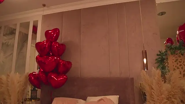 Smiley Mia online show from 22, 2, 2026