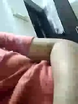 Snapshot of Happyman300 chatting on 6, 2, 2025 Happyman300 online show from 6, 2, 2025