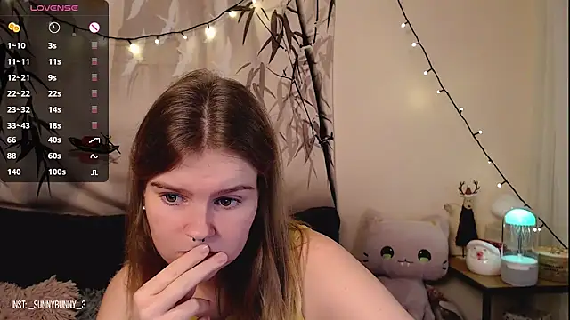 Snapshot of Moona_xx chatting on 17, 12, 2024 Moona xx online show from 17, 12, 2024