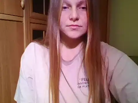 Evasapples online show from 25, 1, 2025