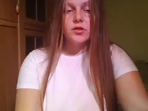 Evasapples online show from 2, 2, 2025