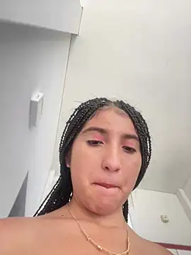 Snapshot of Matilda_russoo chatting on 5, 2, 2025 Matilda russoo online show from 5, 2, 2025