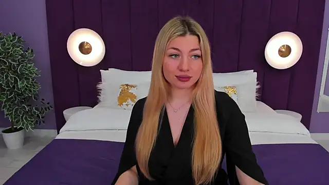 HelenaMorgan online show from 8, 3, 2025