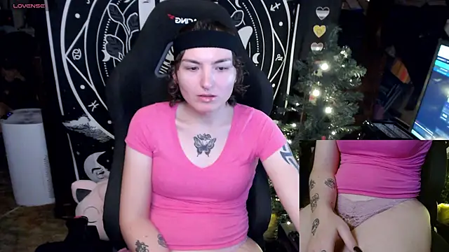 Snapshot of BrandiWRLD_999 chatting on 23, 12, 2024 BrandiWRLD 999 online show from 23, 12, 2024