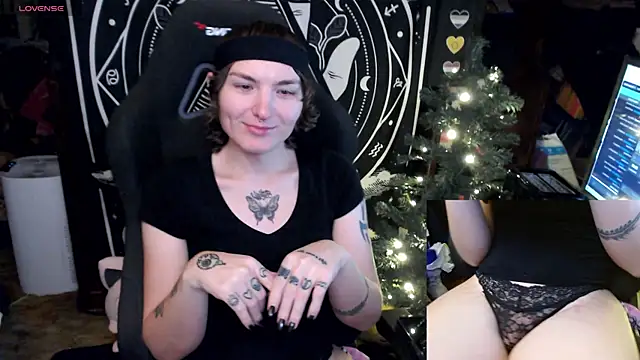 Snapshot of BrandiWRLD_999 chatting on 27, 12, 2024 BrandiWRLD 999 online show from 27, 12, 2024