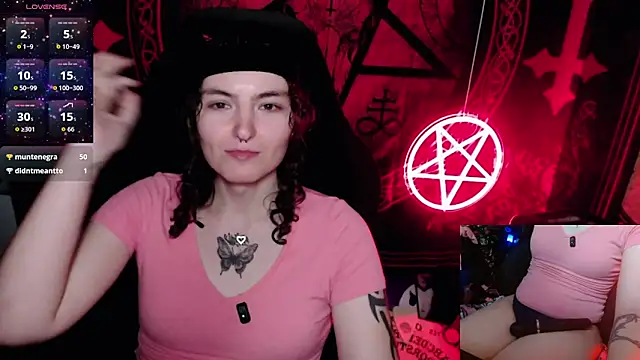 Snapshot of BrandiWRLD_999 chatting on 21, 10, 2025 BrandiWRLD 999 online show from 21, 10, 2025