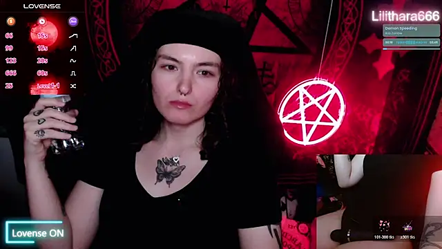 Snapshot of BrandiWRLD_999 chatting on 26, 10, 2025 BrandiWRLD 999 online show from 26, 10, 2025