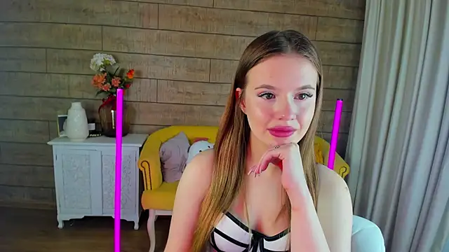 MilanaBalmain online show from 24, 2, 2025