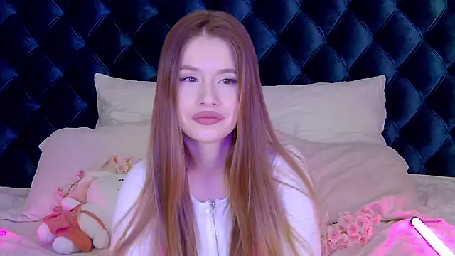 MilanaBalmain online show from 25, 2, 2025