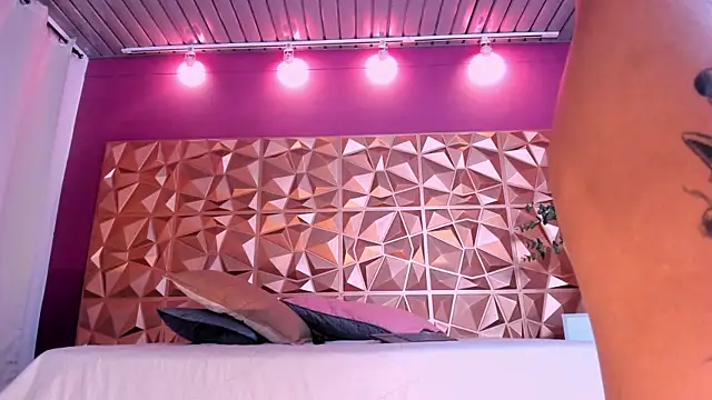 keendaall online show from 27, 12, 2024