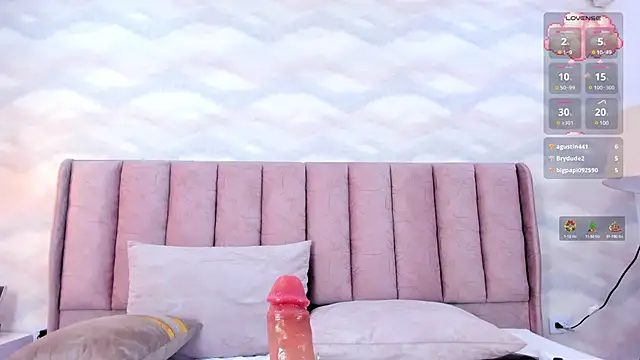 im nika  online show from 30, 12, 2024