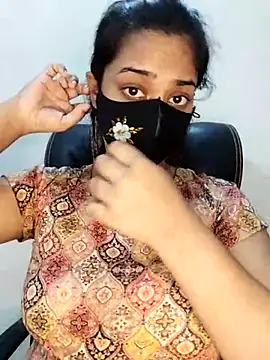 Snapshot of Tapur- chatting on 2, 11, 2025 Tapur- online show from 2, 11, 2025