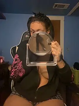 Snapshot of y0urlilgf chatting on 2, 12, 2024 y0urlilgf online show from 2, 12, 2024