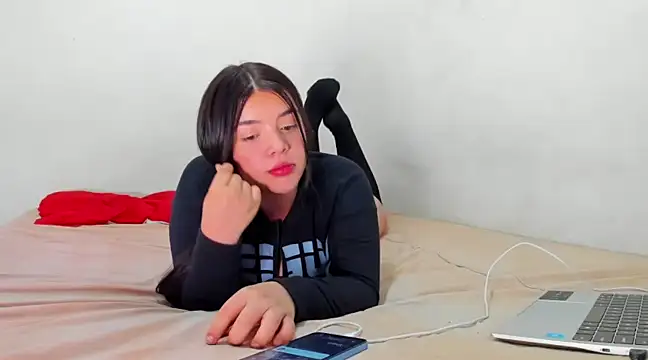 Snapshot of Sofytayl0r chatting on 4, 2, 2025 Sofytayl0r online show from 4, 2, 2025