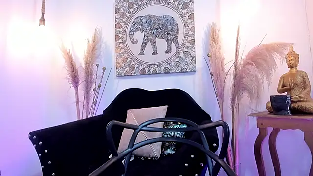 Snapshot of Gag_princeess chatting on 28, 2, 2025 Gag princeess online show from 28, 2, 2025