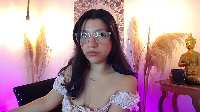 Snapshot of Gag_princeess chatting on 1, 3, 2025 Gag princeess online show from 1, 3, 2025