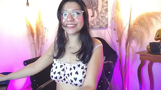 Snapshot of Gag_princeess chatting on 2, 3, 2025 Gag princeess online show from 2, 3, 2025