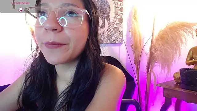Snapshot of Gag_princeess chatting on 8, 3, 2025 Gag princeess online show from 8, 3, 2025