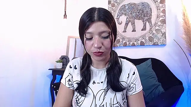 Snapshot of Gag_princeess chatting on 7, 11, 2025 Gag princeess online show from 7, 11, 2025