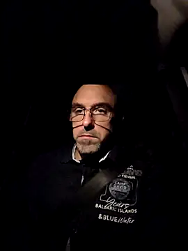 Snapshot of Crosss-23cm chatting on 9, 11, 2025 Crosss-23cm online show from 9, 11, 2025