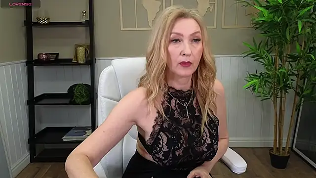 Snapshot of LadyLeea chatting on 22, 1, 2025 LadyLeea online show from 22, 1, 2025