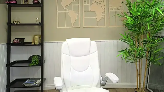 Snapshot of LadyLeea chatting on 25, 1, 2025 LadyLeea online show from 25, 1, 2025