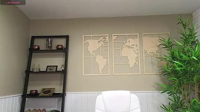 Snapshot of LadyLeea chatting on 12, 3, 2025 LadyLeea online show from 12, 3, 2025