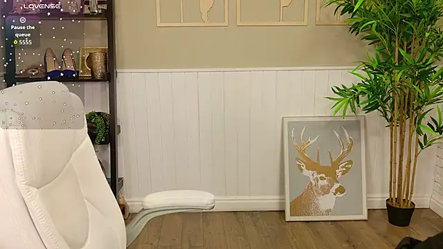 Snapshot of LadyLeea chatting on 25, 10, 2025 LadyLeea online show from 25, 10, 2025