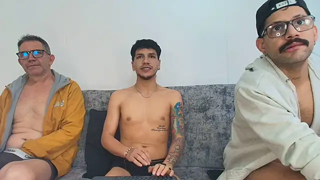 Snapshot of Benjamin_show chatting on 16, 2, 2026 Benjamin show online show from 16, 2, 2026