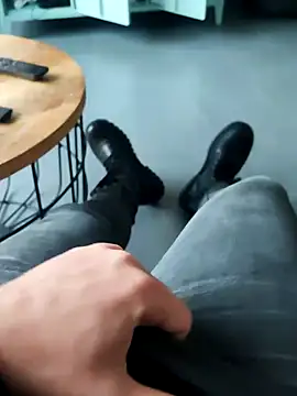 Snapshot of cricrimsBarcelona chatting on 2, 12, 2024 cricrimsBarcelona online show from 2, 12, 2024