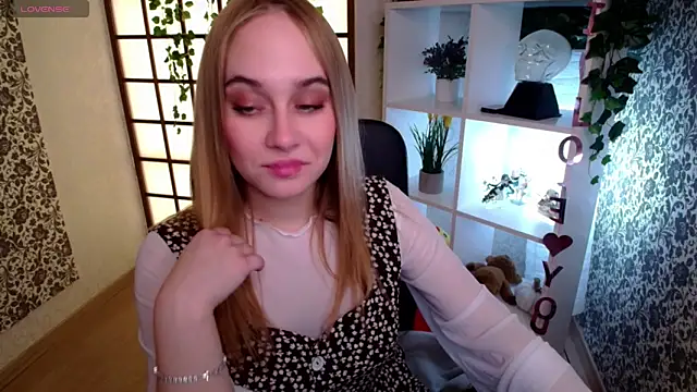 LianaBright online show from 17, 12, 2024