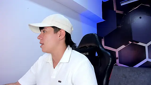 Snapshot of AbbySmiitth_ chatting on 16, 2, 2026 AbbySmiitth online show from 16, 2, 2026