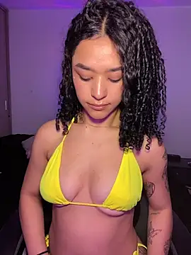 Crystal Dluna online show from 20, 11, 2025