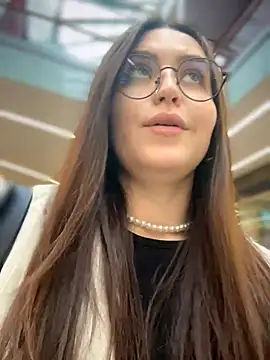 meow girl online show from 18, 5, 2026
