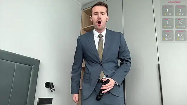 Snapshot of cute_mark chatting on 18, 9, 2025 cute mark online show from 18, 9, 2025