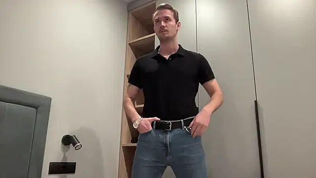 Snapshot of cute_mark chatting on 1, 10, 2025 cute mark online show from 1, 10, 2025