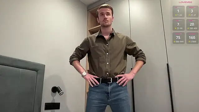 Snapshot of cute_mark chatting on 2, 10, 2025 cute mark online show from 2, 10, 2025