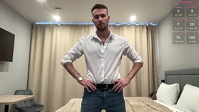 Snapshot of cute_mark chatting on 17, 10, 2025 cute mark online show from 17, 10, 2025