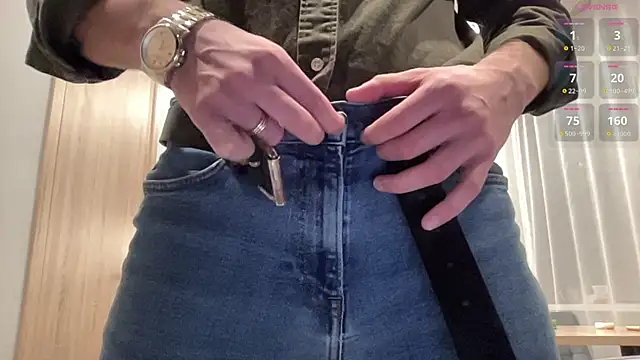 Snapshot of cute_mark chatting on 21, 10, 2025 cute mark online show from 21, 10, 2025