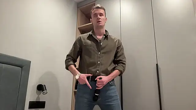 Snapshot of cute_mark chatting on 26, 10, 2025 cute mark online show from 26, 10, 2025