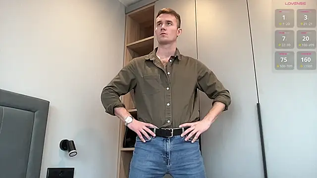 Snapshot of cute_mark chatting on 27, 10, 2025 cute mark online show from 27, 10, 2025