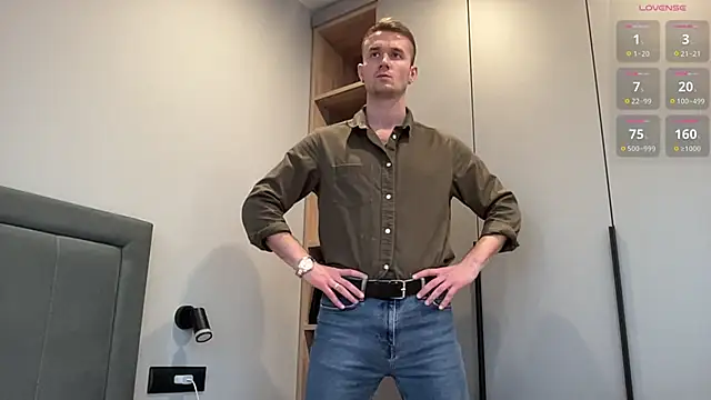 Snapshot of cute_mark chatting on 29, 10, 2025 cute mark online show from 29, 10, 2025