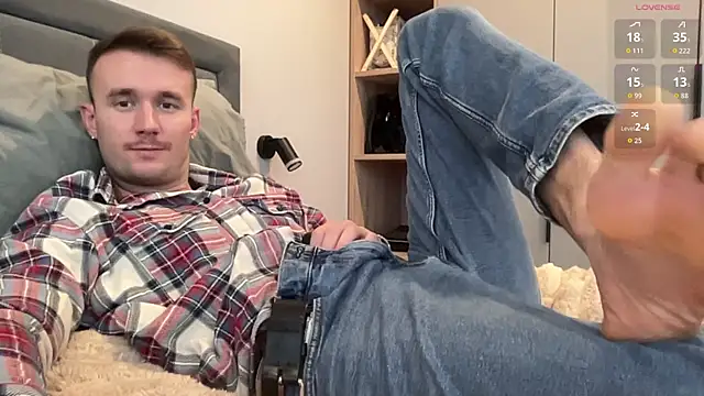 Snapshot of cute_mark chatting on 30, 11, 2025 cute mark online show from 30, 11, 2025